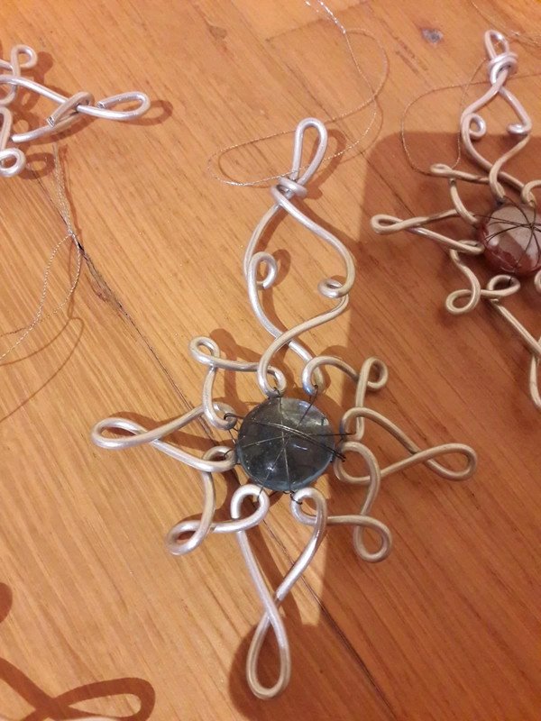 5er Set Drahtsterne Silber mit bunten Steinen Schlüsselanhänger
