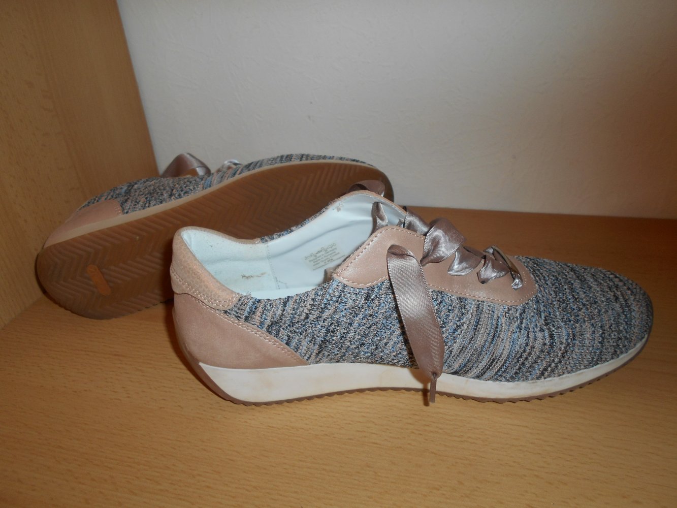 Schnürhalbschuh