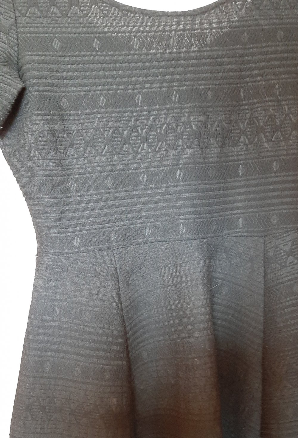 Schwarzes Kleid
