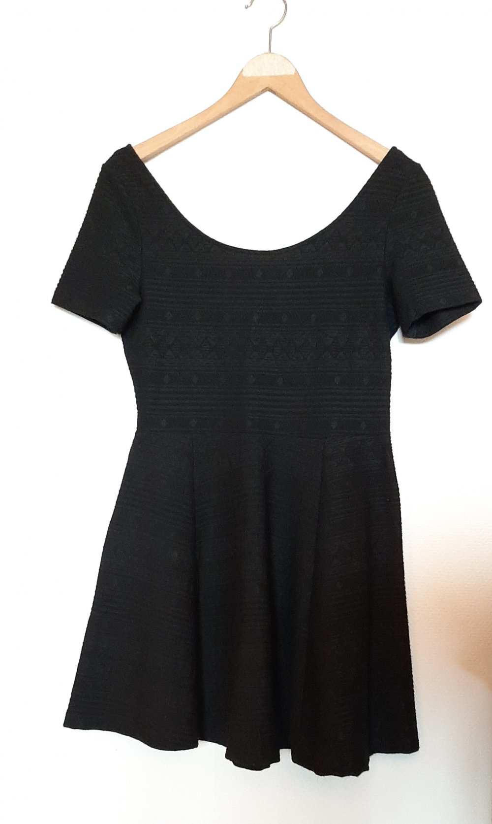 Schwarzes Kleid