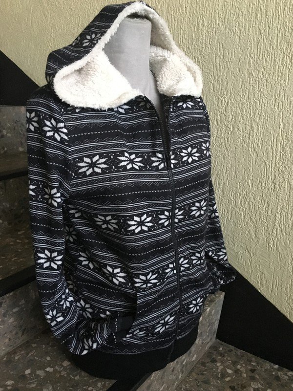 Weiche Norweger Kapuzensweatjacke mit Teddyfutter