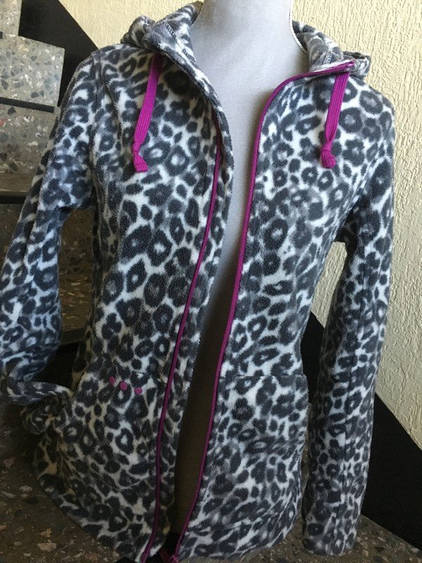 Fleecejacke mit Leopardenmuster