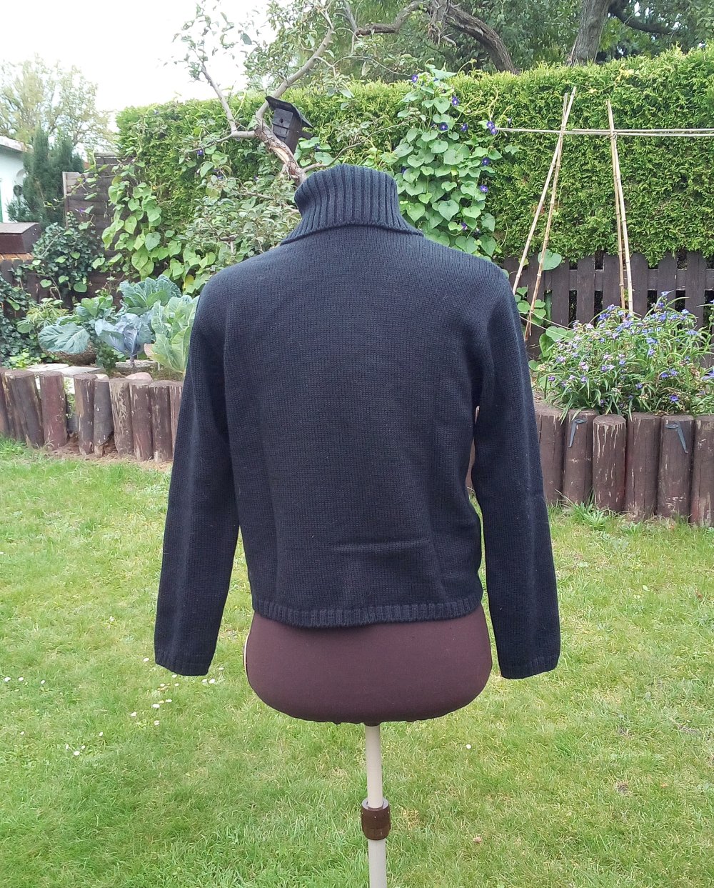 Pullover Triangle