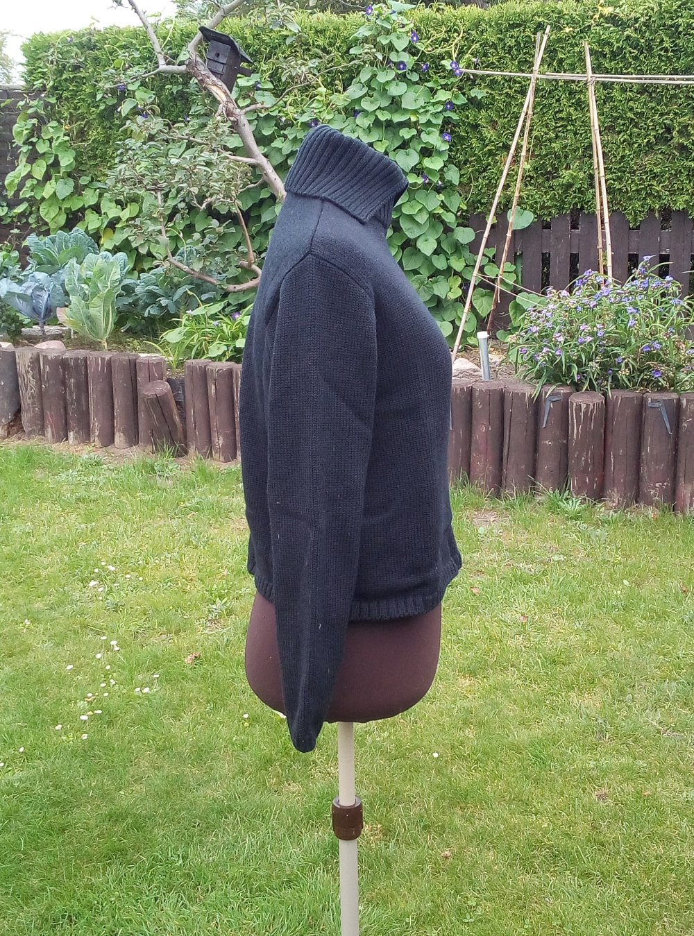 Pullover Triangle