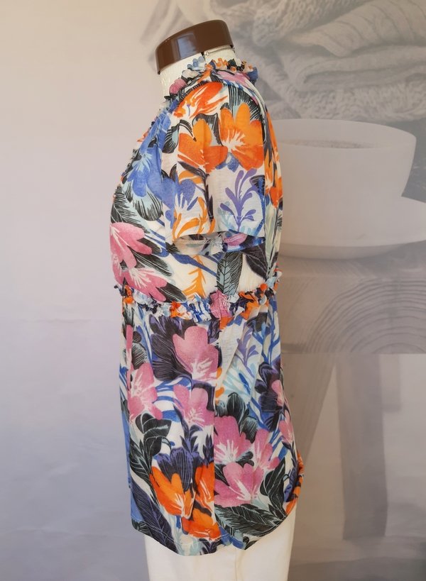 Shirt mit Blumenmuster und Rüsche