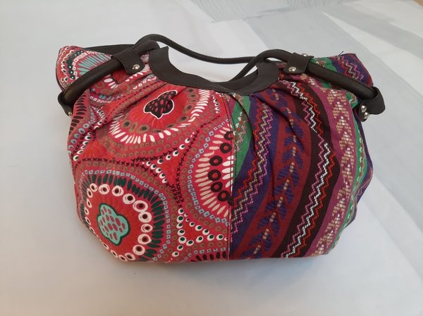 Handtasche mit Blume