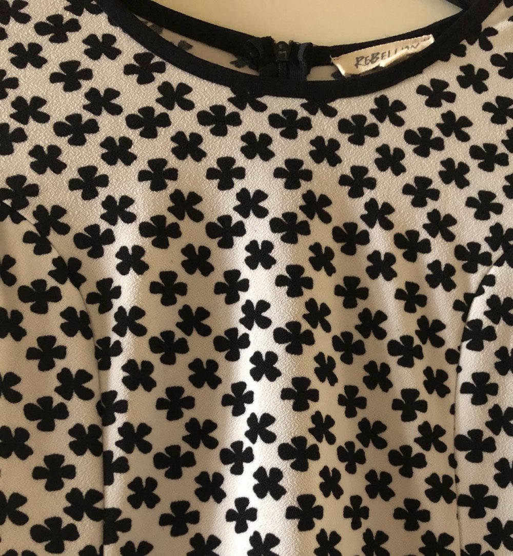 Süßes Sommerkleid, schwarz/weiß. Neu!
