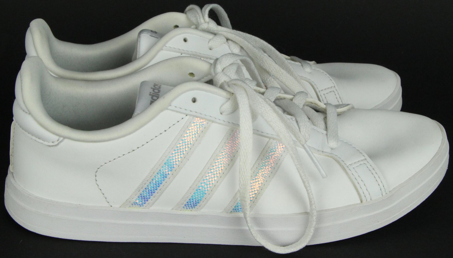 Damenschuhe Adidas Courtpoint FY4484 weiß holographisch Tennis Sneaker Turnschuhe Court Archive Schuhe Halbschuhe Sommer Herbst Frühling