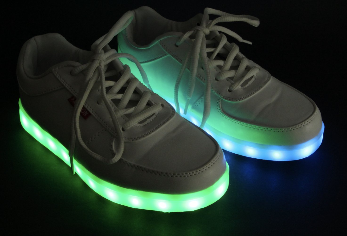 LED-Schuhe Frauen Männer Gr-öße 35 36 leuchtend Sneaker weiß Schuhe Gr Größe Licht unisex LED Farbwechsel 