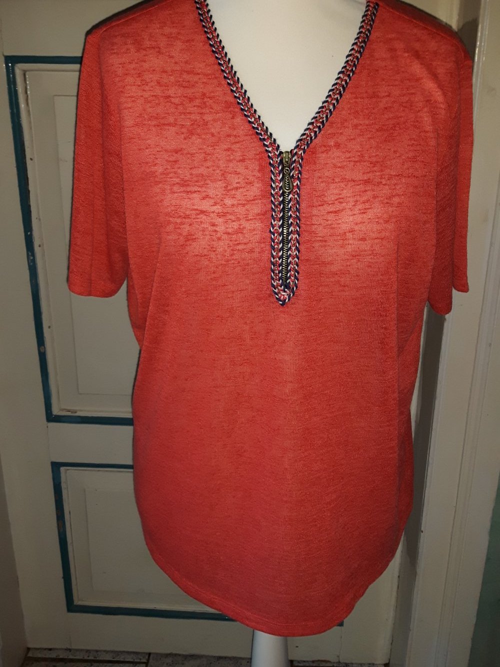 T-Shirt von MONA