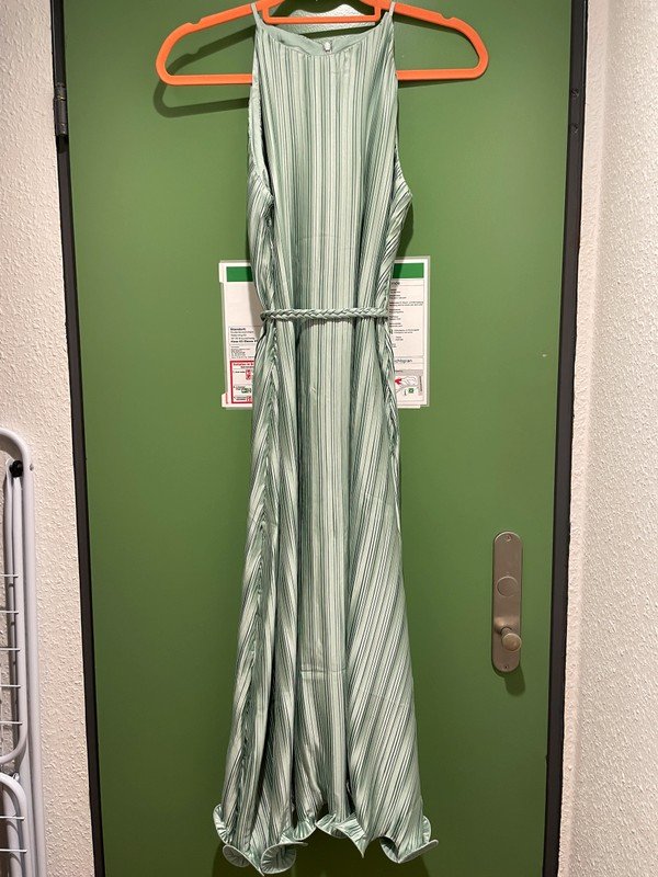 Midi Kleider in A-Linie mit fester Taille