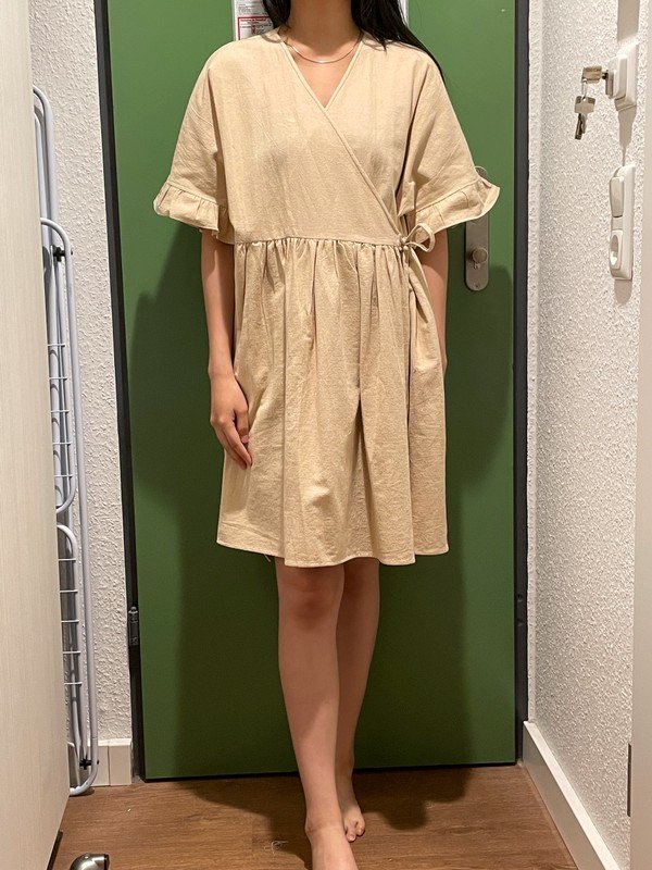 Senffarbenes Babydoll-Kleid