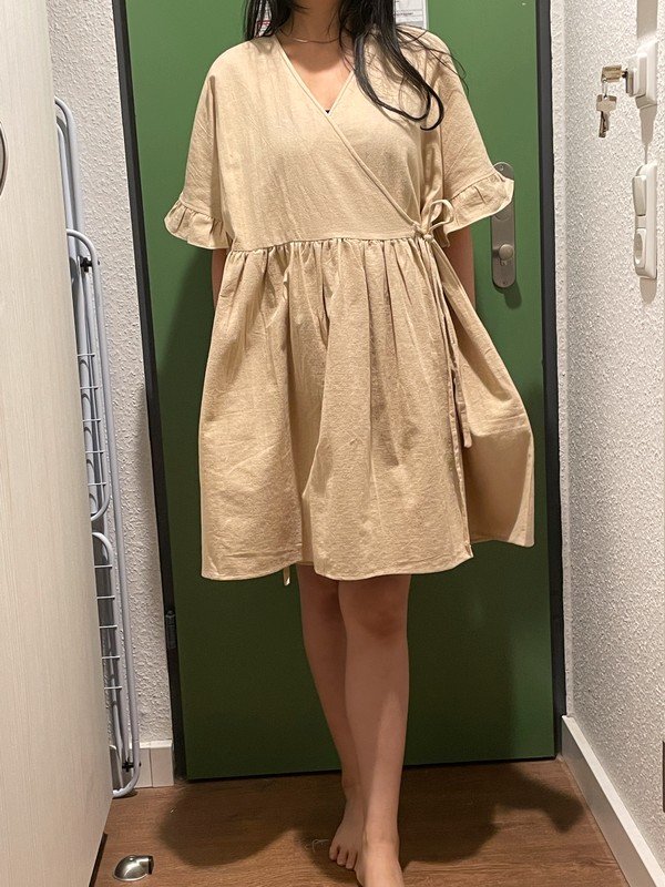 Senffarbenes Babydoll-Kleid