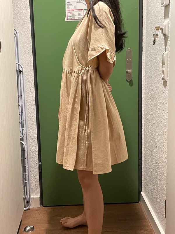 Senffarbenes Babydoll-Kleid