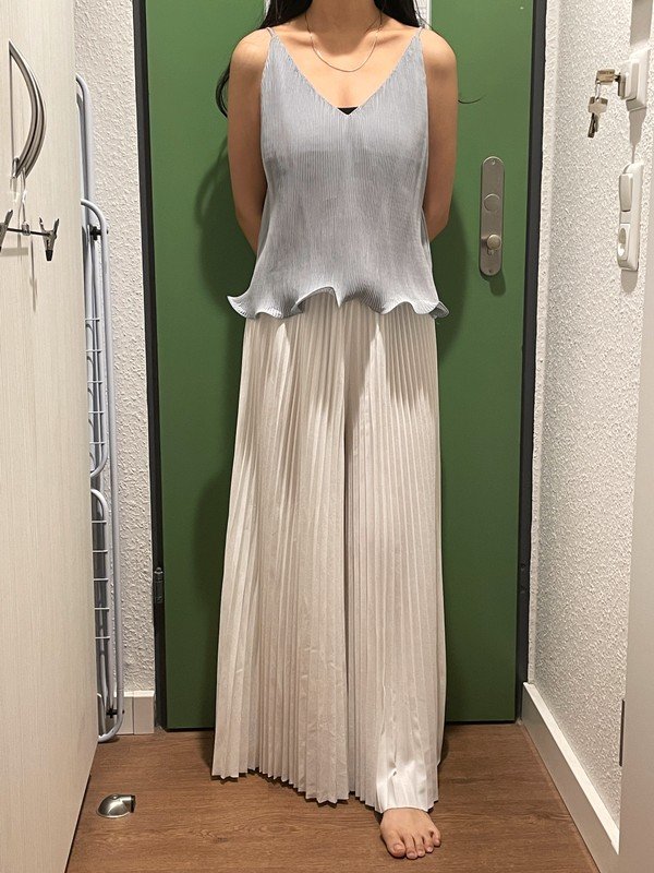NEU Plissee-Slip-Top mit V-Ausschnitt