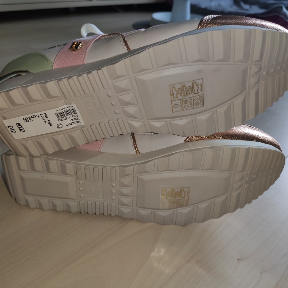 River Island Sneaker 39 neu