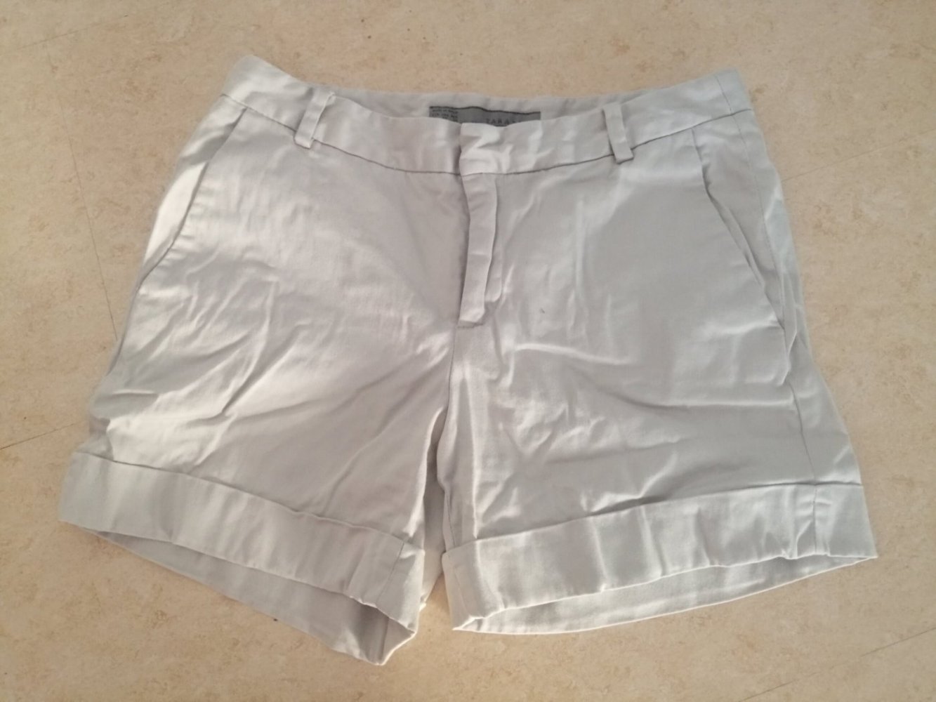 Zara Kurzhose