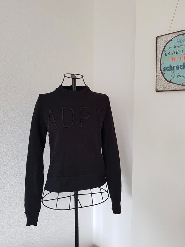 Cooler Kurzpullover von ADPT.