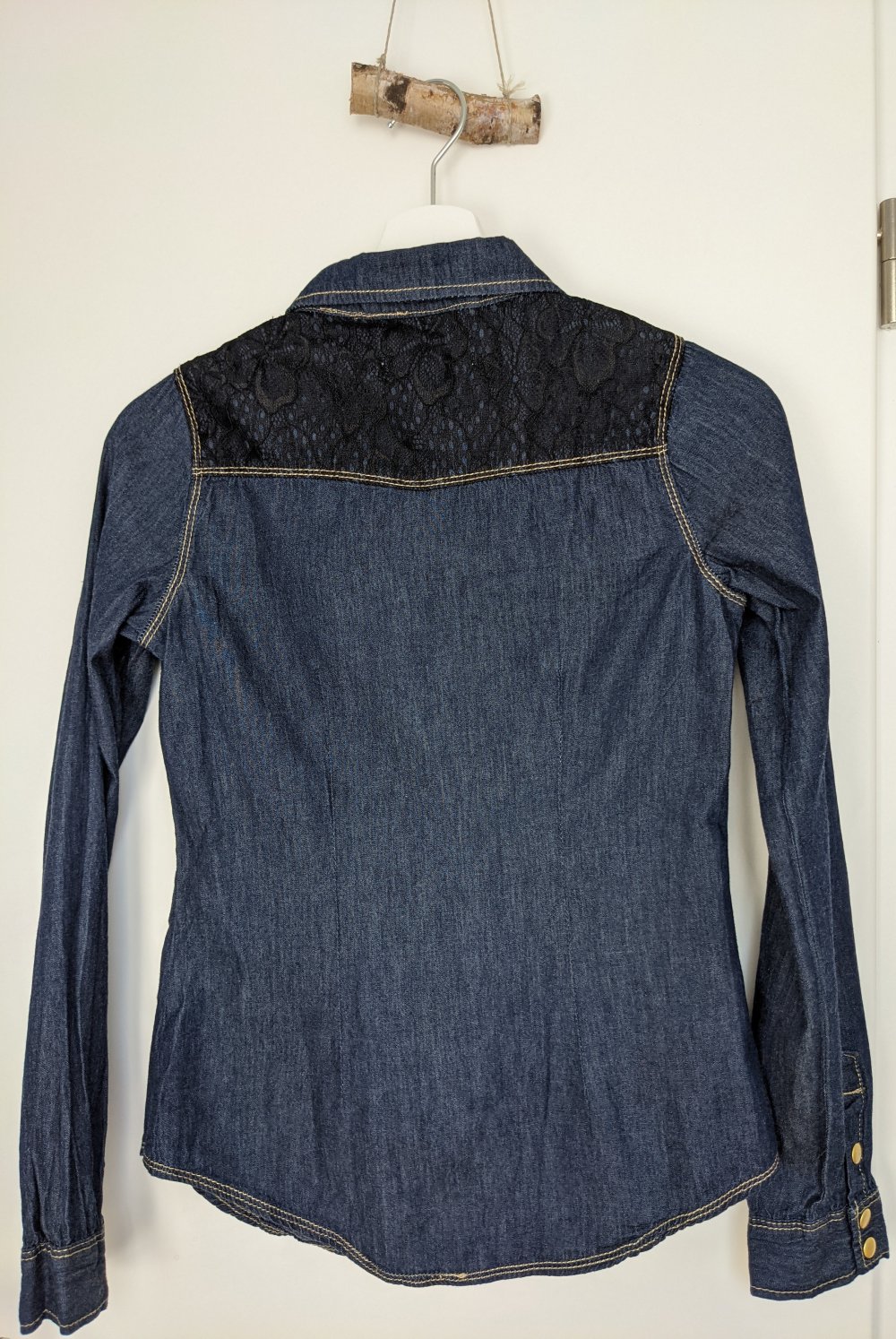 Romantisches Jeanshemd von Oxxy