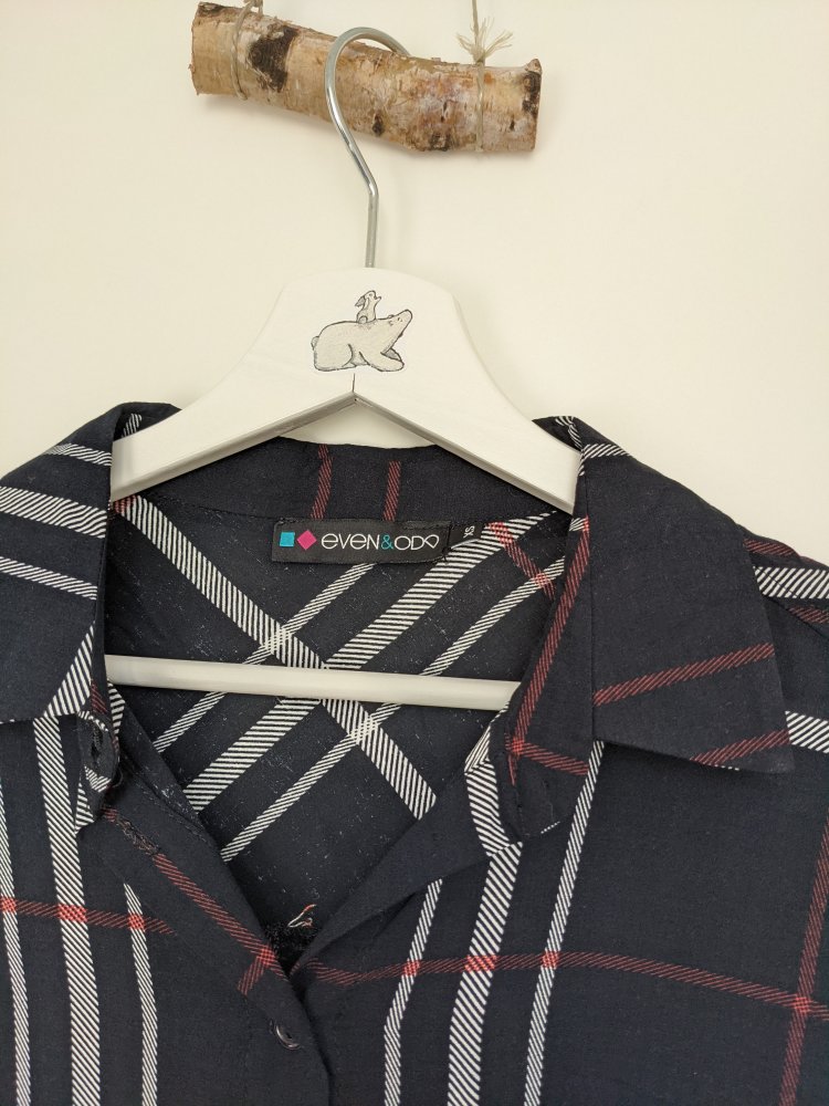 Skandinavische Karobluse
