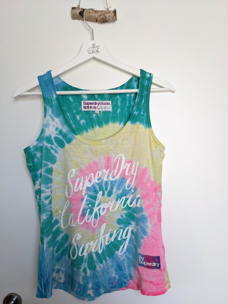 Cooles Batik-Sommershirt von Superdry