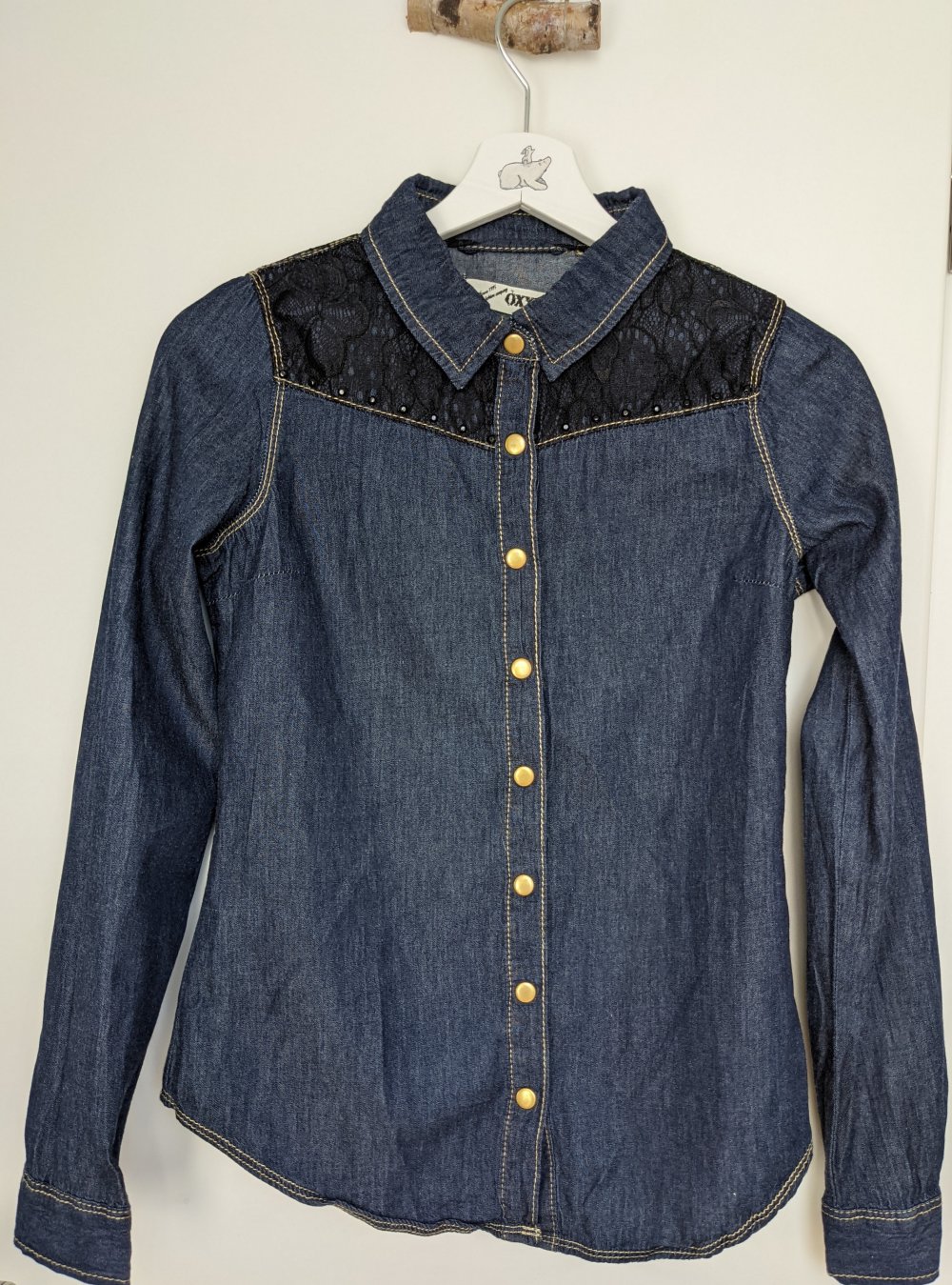 Romantisches Jeanshemd von Oxxy