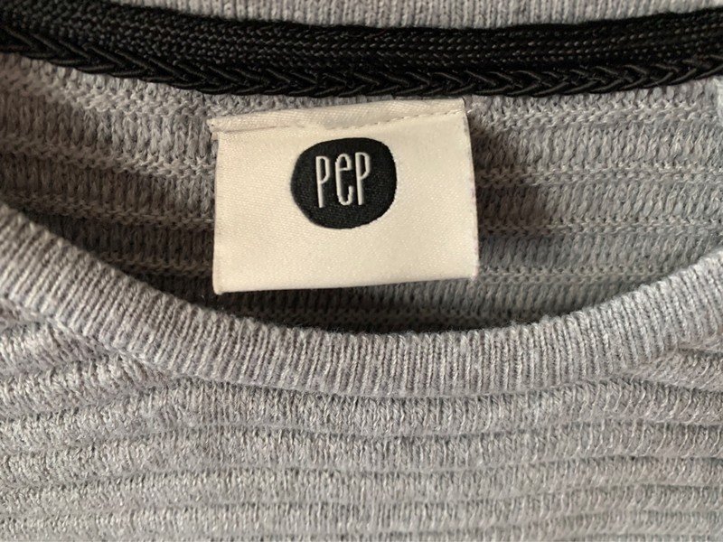 PEP - Graues Strickkleid