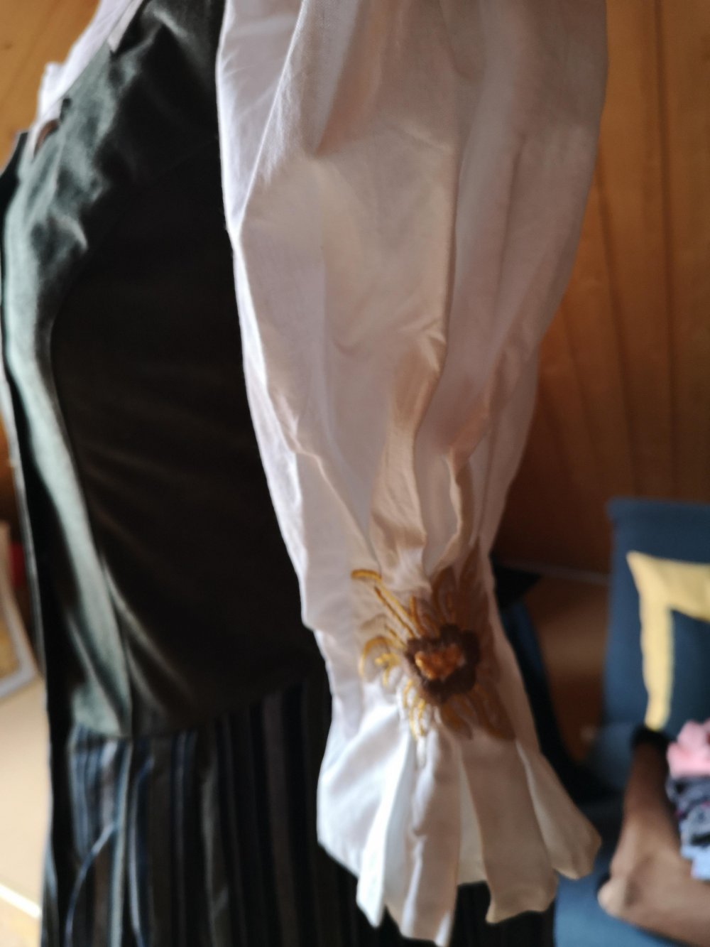 Dirndl Trachtenkleid kpl. mit Blusenshirt Edelweiß WIE NEU Folk Line Gr. 38