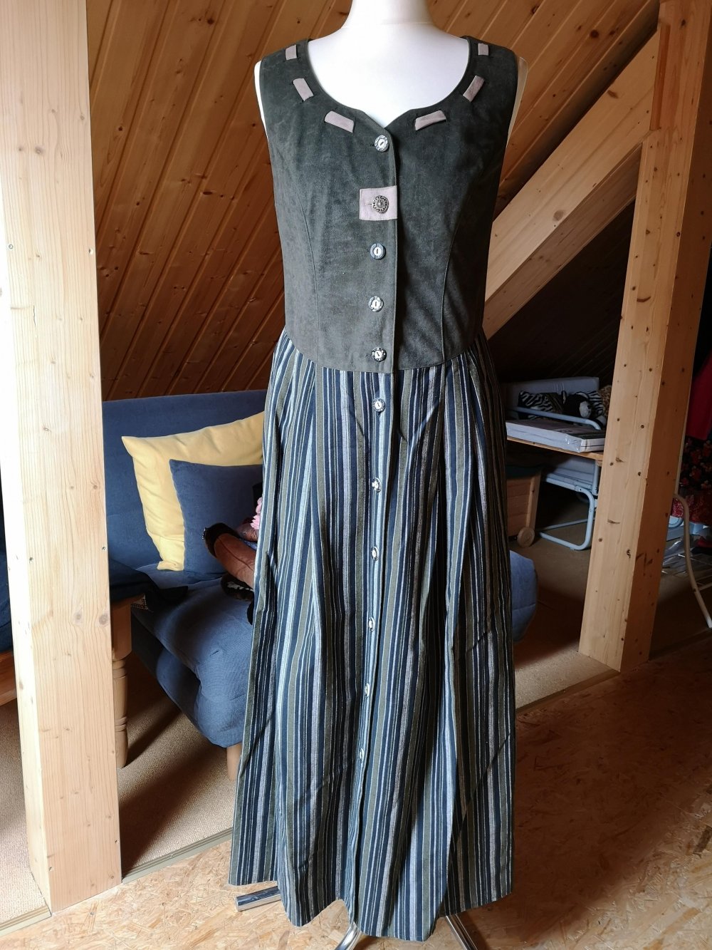 Dirndl Trachtenkleid kpl. mit Blusenshirt Edelweiß WIE NEU Folk Line Gr. 38