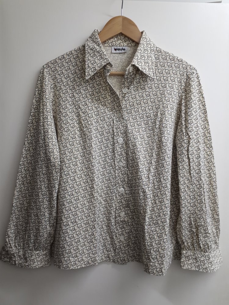 Retrobluse mit Muster Vintagebluse Marke Bleyle Größe 46 3xl 4xl xxxl beige grau braun Austria Österreich 70er 80er