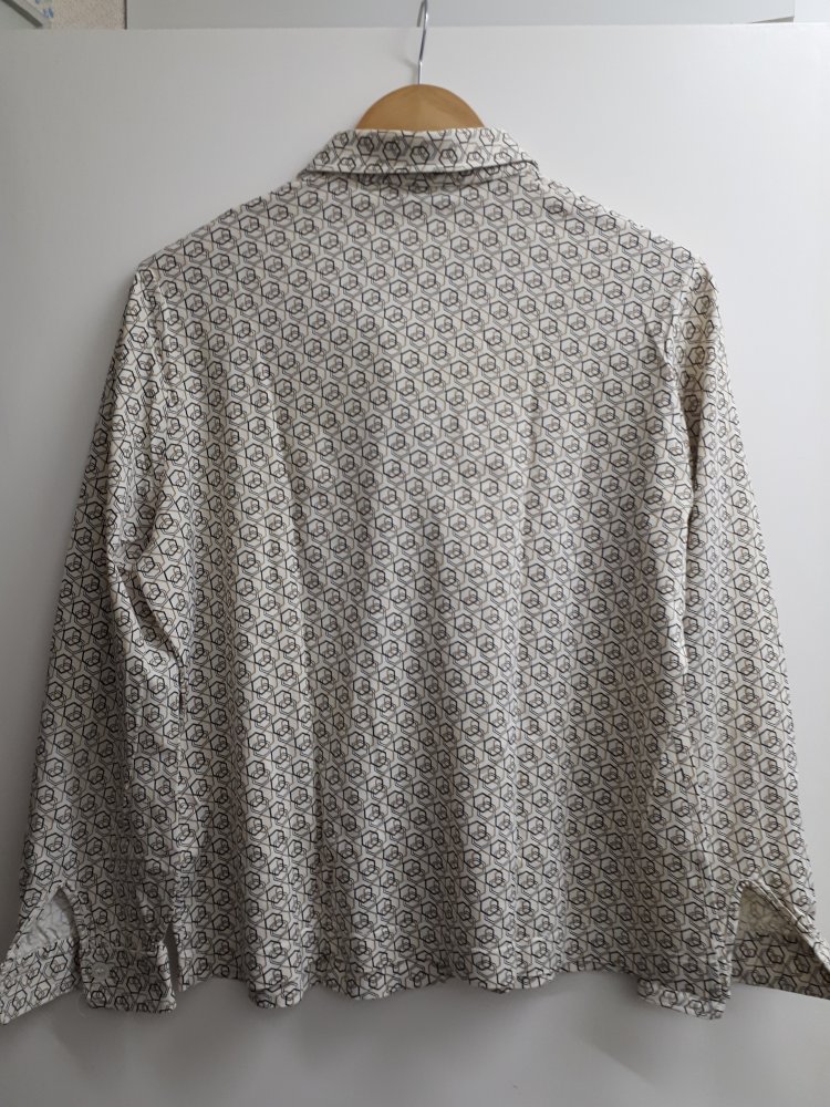 Retrobluse mit Muster Vintagebluse Marke Bleyle Größe 46 3xl 4xl xxxl beige grau braun Austria Österreich 70er 80er