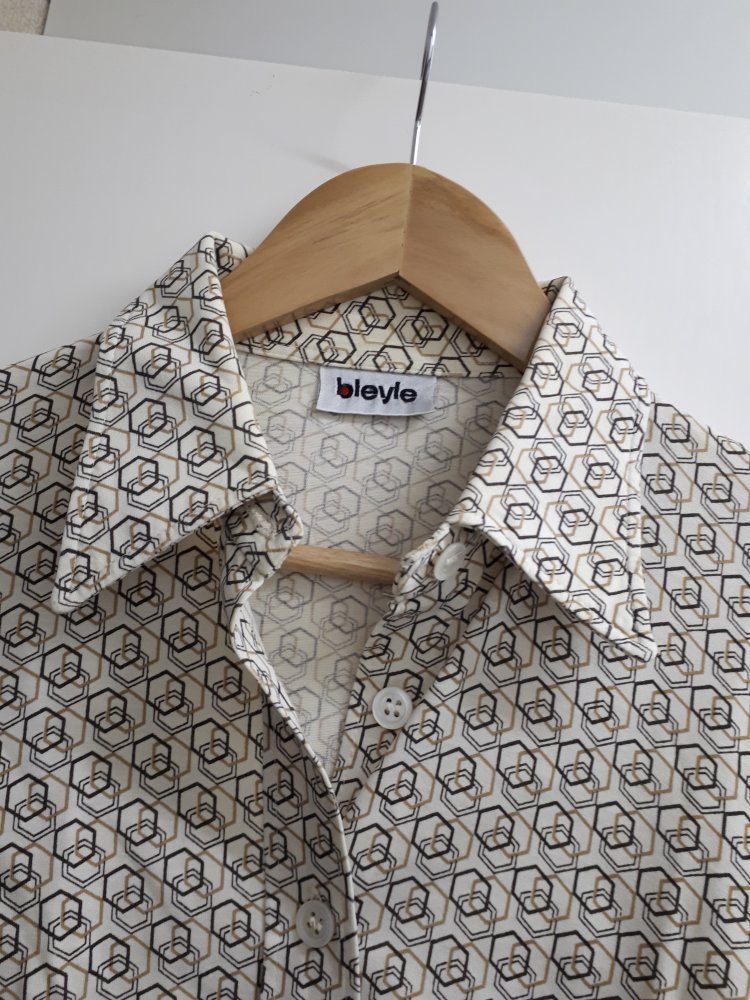 Retrobluse mit Muster Vintagebluse Marke Bleyle Größe 46 3xl 4xl xxxl beige grau braun Austria Österreich 70er 80er