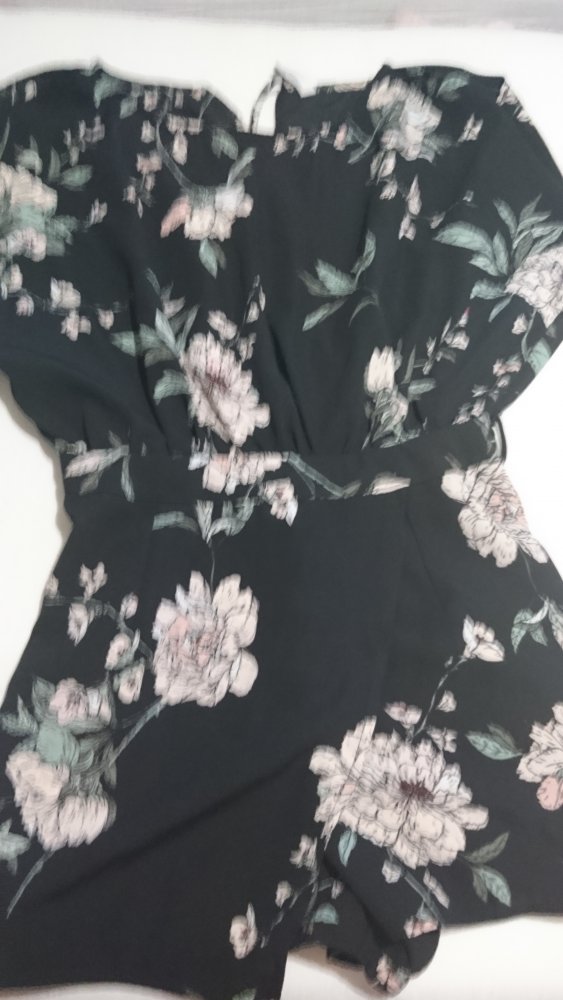 Einteiler Playsuit mit Cutouts und Blumenmuster