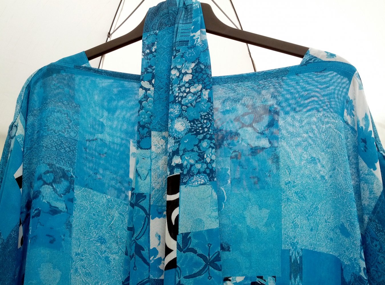 Bluse Tunika * Gr 44 46 48 * türkis schwarz weiß * Chiffon 