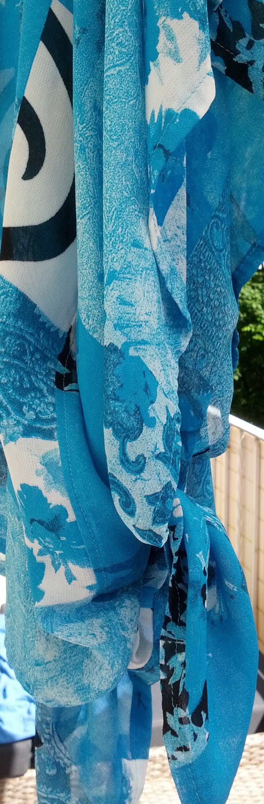 Bluse Tunika * Gr 44 46 48 * türkis schwarz weiß * Chiffon 