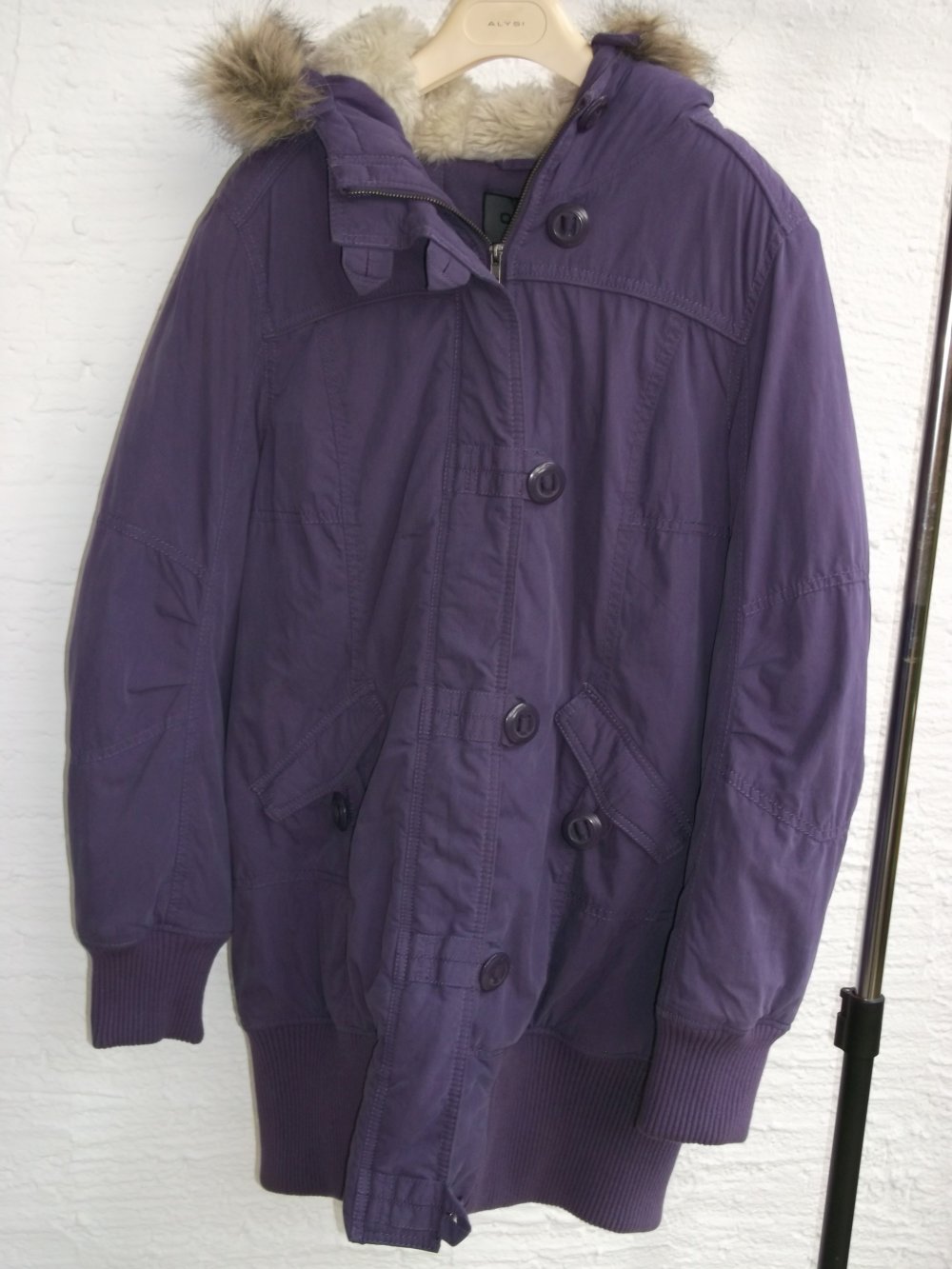 ONLY Winterjacke lila mit Kapuze - Größe 44 bzw. L