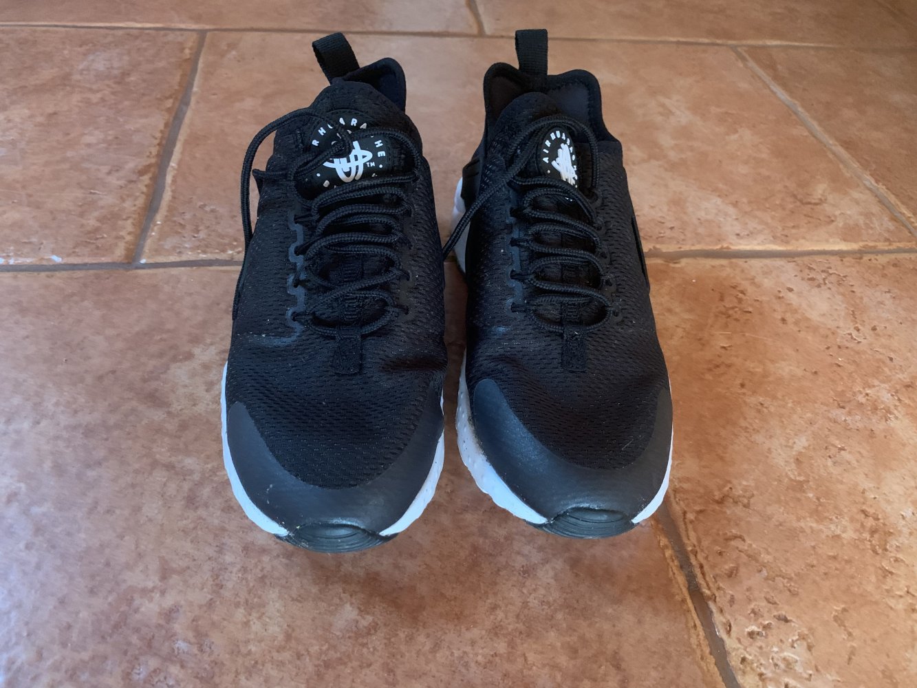Schwarze Nike Huarache