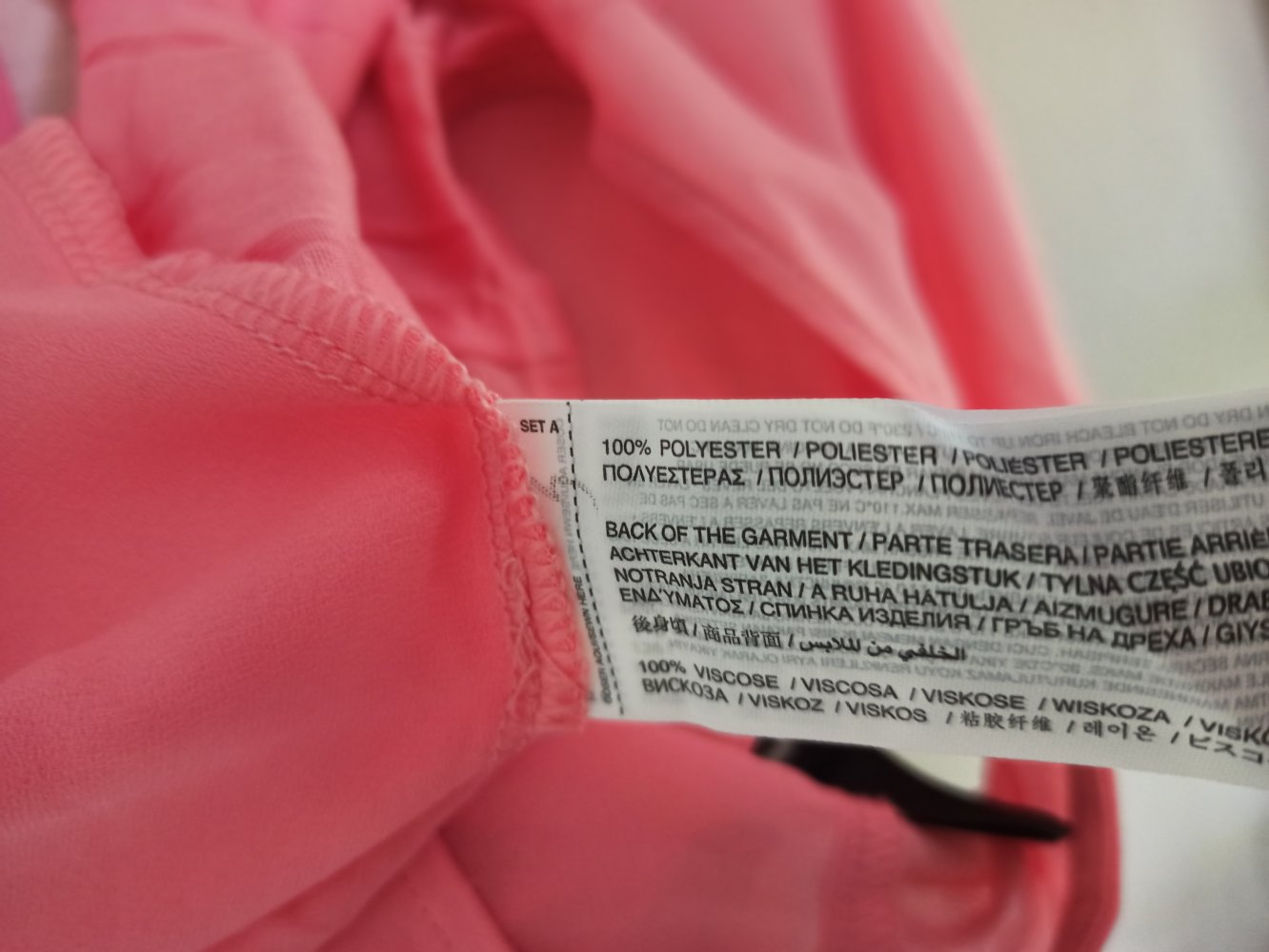 Neue Sommerbluse ohne Ärmel