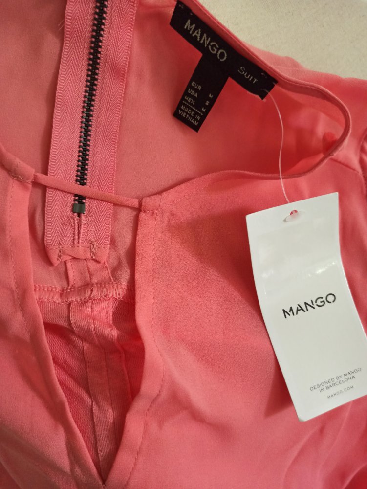Neue Sommerbluse ohne Ärmel