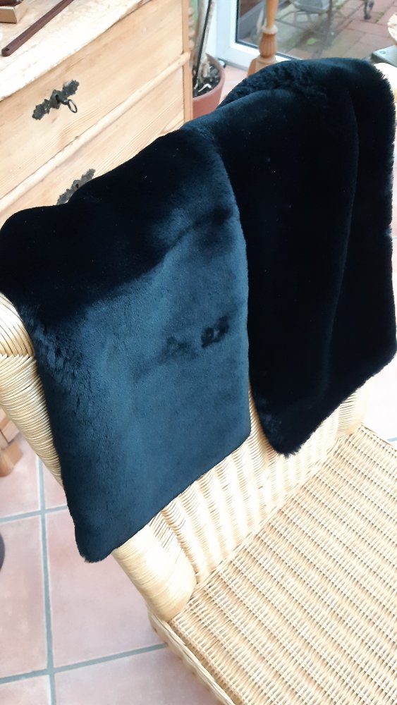 Schimmernder Schal in Schwarz