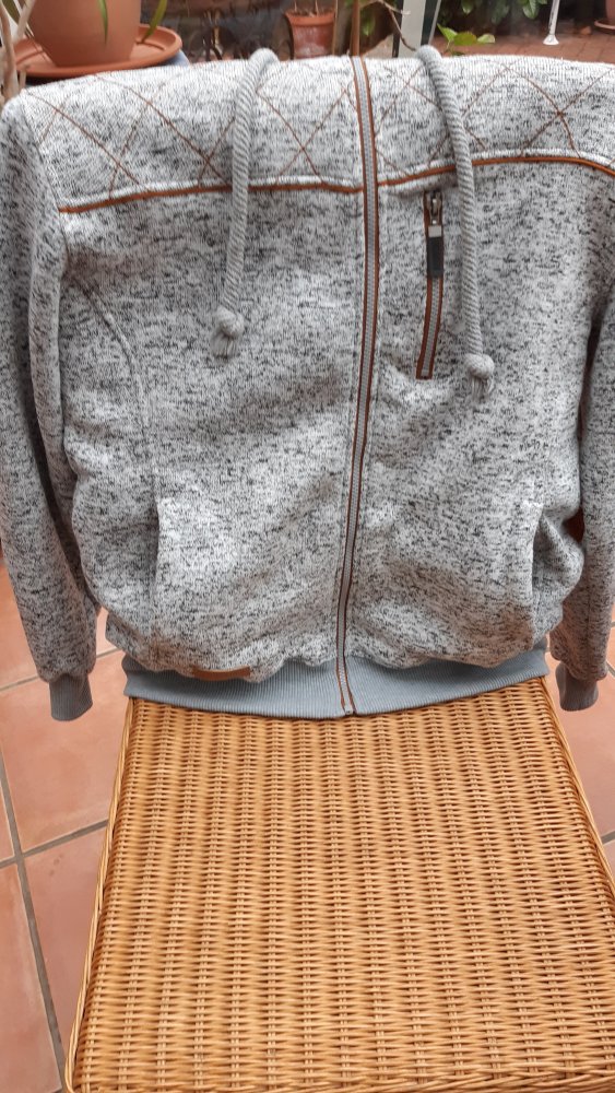 Warme KapuzenJacke Zipperstyle