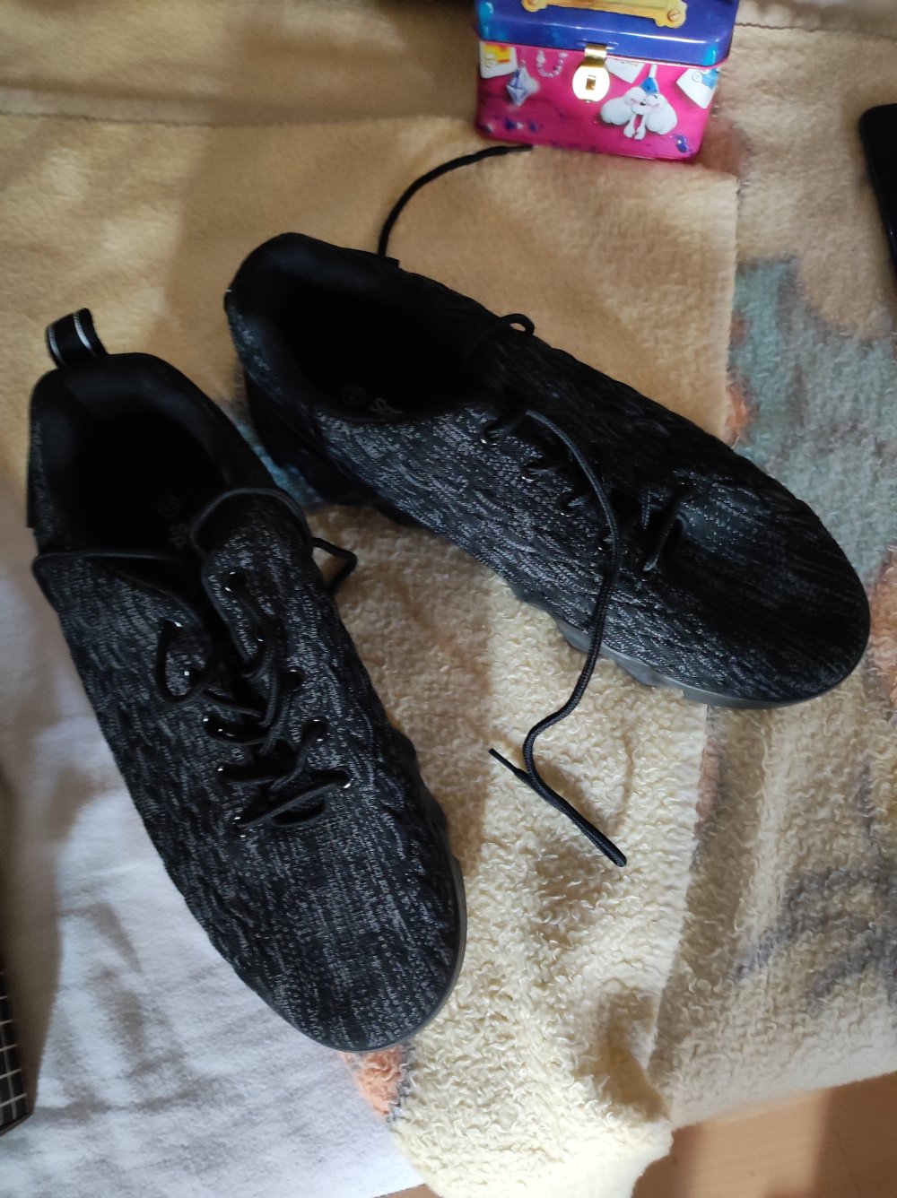 Sneakers