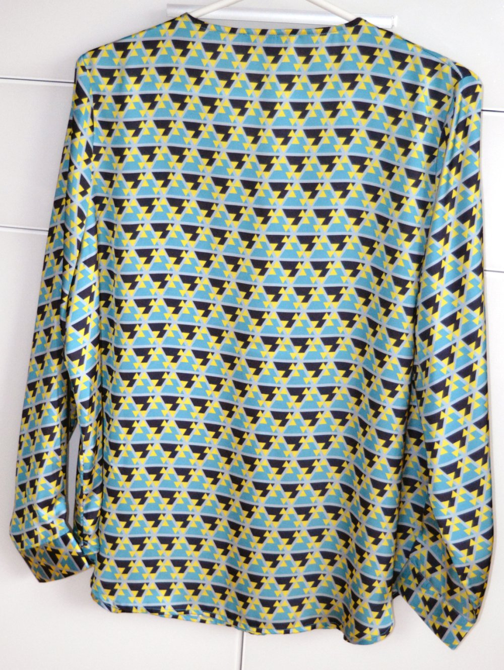 Tolle Bluse von Dawid Tomaszewski