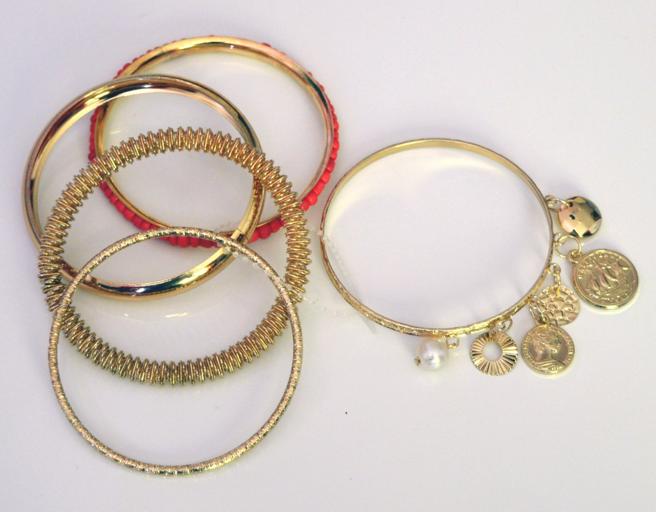 5 verschiedene Armreifen, 