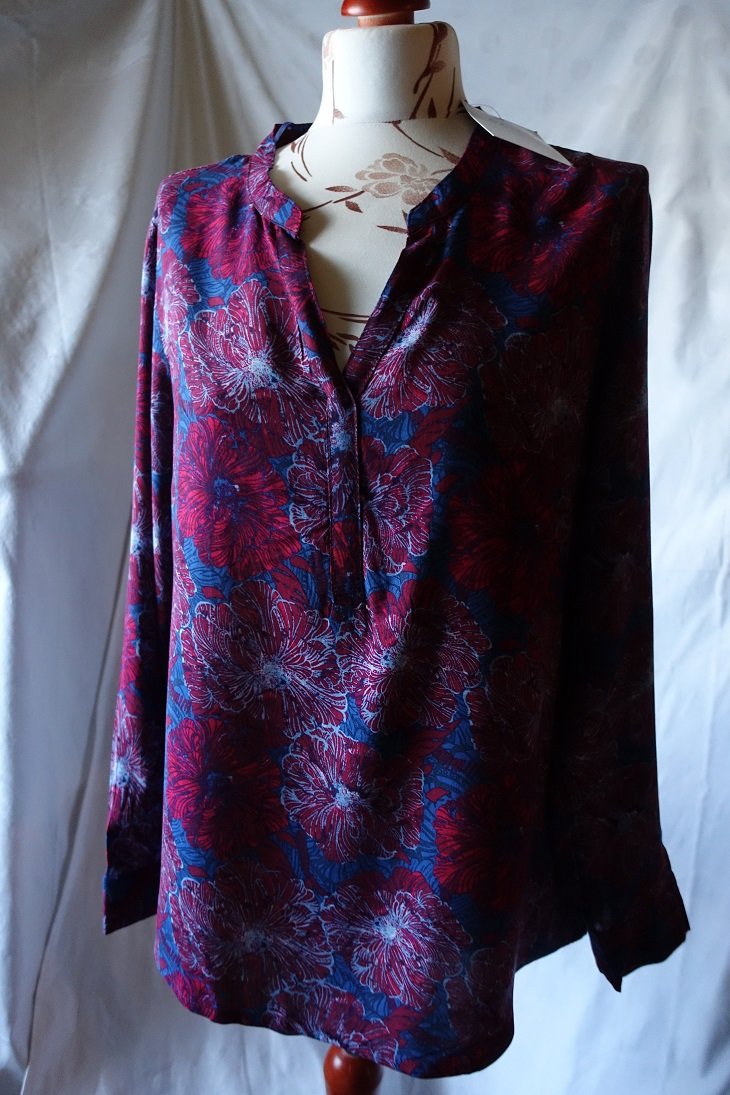 Janina Damen Bluse Gr.42 weinrot blau geblümt Neuw-Etikett