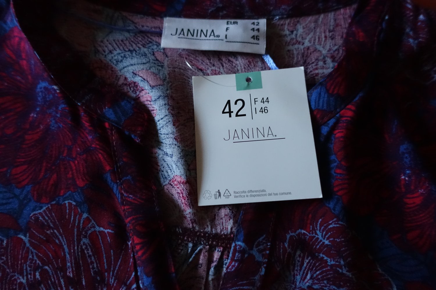 Janina Damen Bluse Gr.42 weinrot blau geblümt Neuw-Etikett