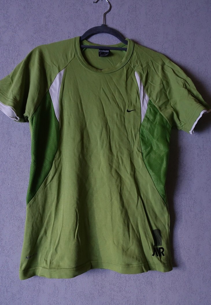 Nike Herren Sport Tshirt Gr.L grün neuw.