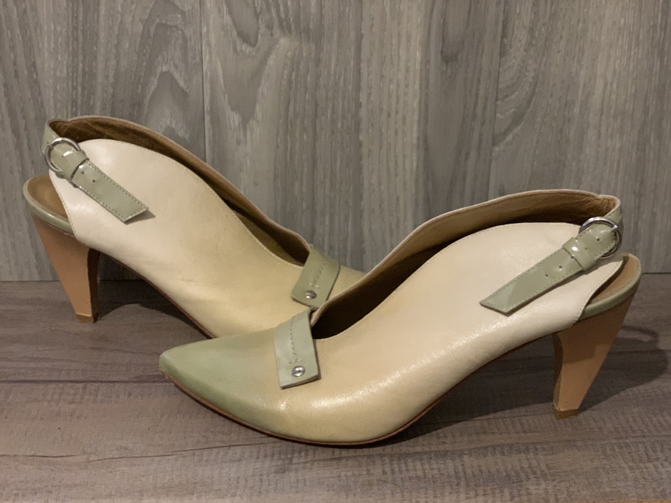 Vintage Pumps 