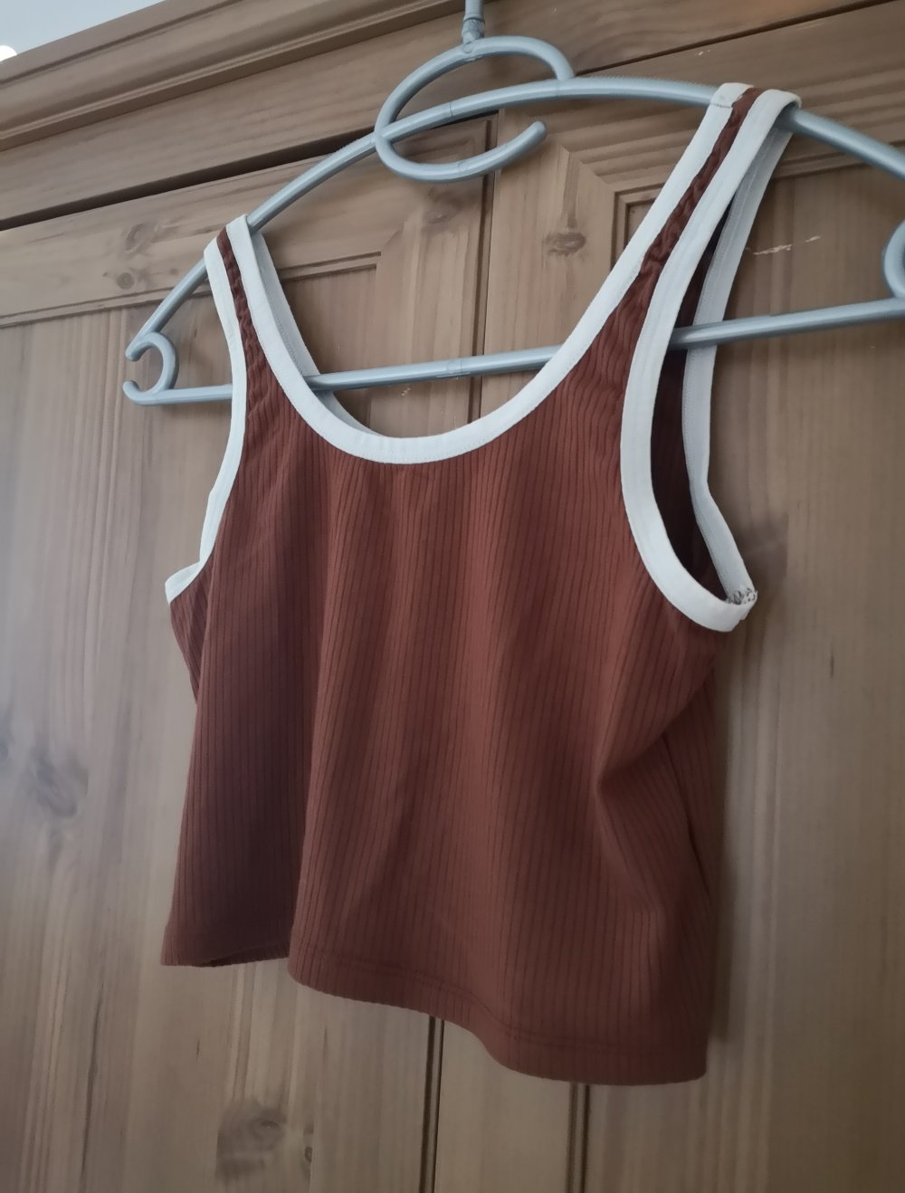 Braunes Crop Top
