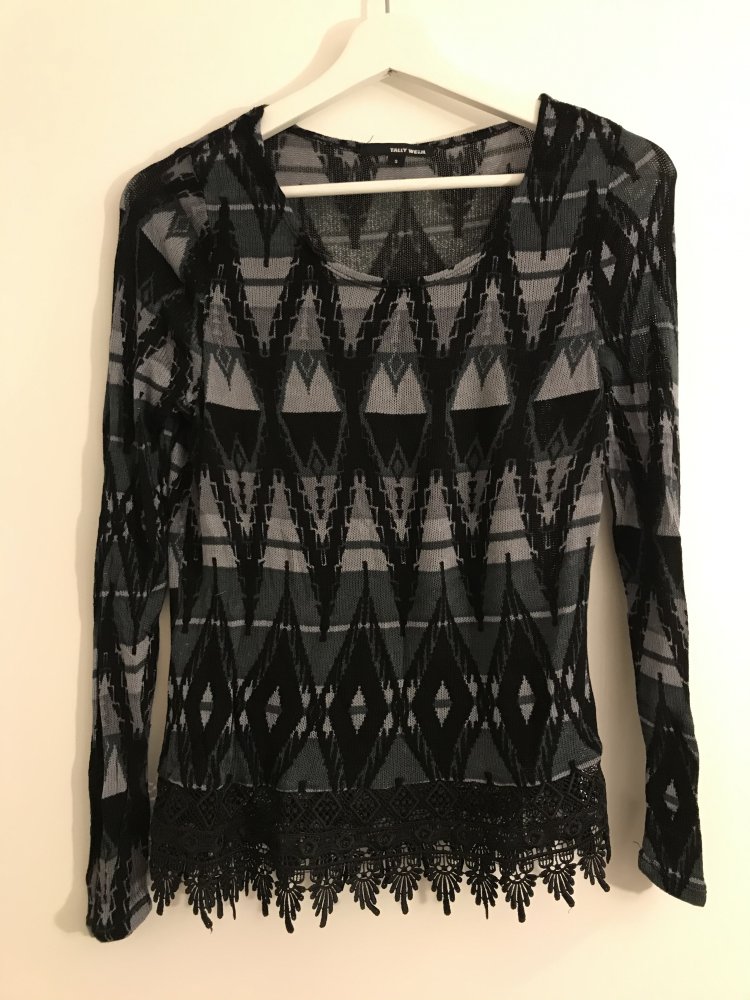 Pullover Spitze